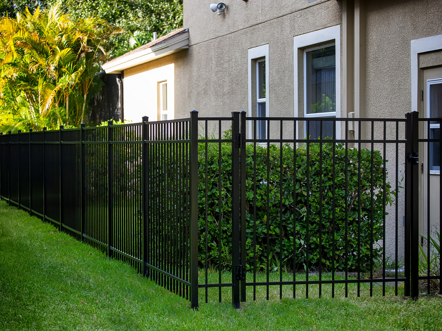 Decorative Aluminum Fencing Installation Syracuse, Utica, Rome, NY Double K Construction